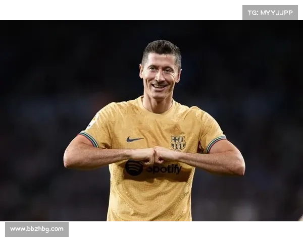 莱万再创辉煌里程碑攻破皇家社会大门职业生涯进球数正式突破七百